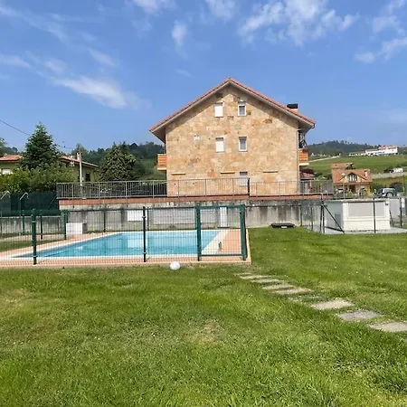 Con Piscina El Llano * El Llano (Udias)